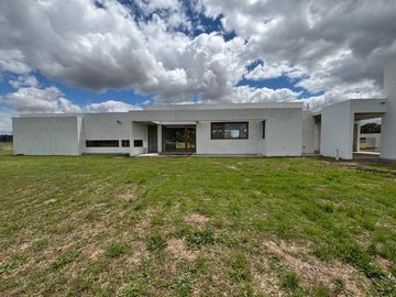 CASA QUINTA EN VENTA EN BRAGADO EN CONSTRUCCION
