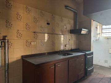 VENTA GALPÓN + DEPTO 3 AMBI PSJ MOMPOX  309 MT CUB