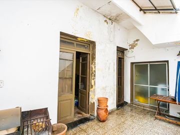 VENTA CASA 4 AMBIENTES VILLA URQUIZA A REFACCIONAR