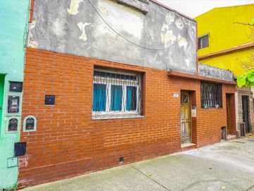 VENTA CASA 4 AMBIENTES VILLA URQUIZA A REFACCIONAR