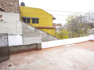 VENTA CASA 4 AMBIENTES VILLA URQUIZA A REFACCIONAR