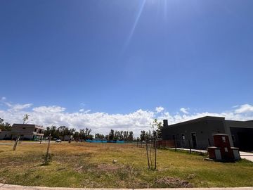 VENTA LOTE CENTRAL SANTA SOFIA PILAR DEL ESTE