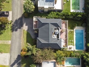 VENTA CASA DE 6 AMB, EN SAN MIGUEL, BARRIO CERRADO