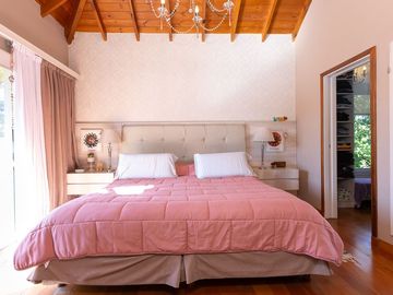 VENTA CASA DE 6 AMB, EN SAN MIGUEL, BARRIO CERRADO