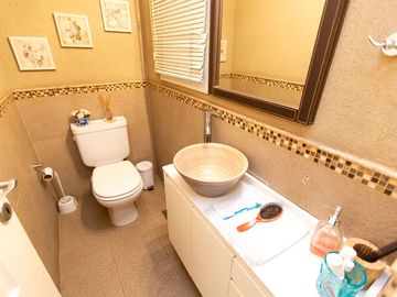 VENTA CASA DE 6 AMB, EN SAN MIGUEL, BARRIO CERRADO