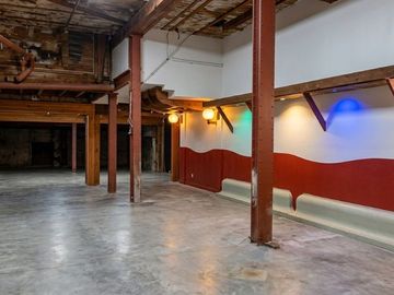 VENTA DE CASA 1000 M2 EN MONSERRAT OPORTUNIDAD