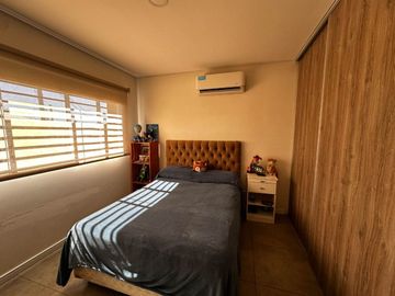 CASA EN VENTA 4 AMBIENTES PLAYROOM ESTRENAR
