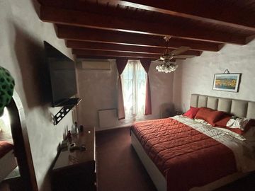 CASA VENTA PARQUE CHACABUCO  QUINCHO Y TERRAZA