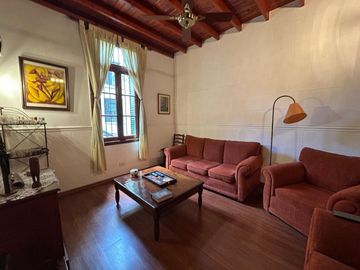 CASA VENTA PARQUE CHACABUCO  QUINCHO Y TERRAZA
