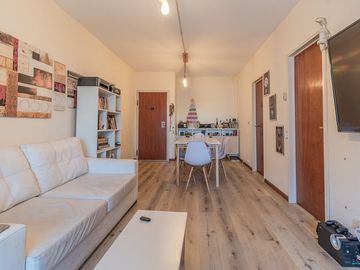 Venta dos ambientes Caballito balcón amenities