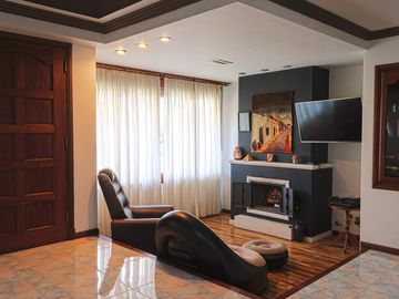 VENTA CASA 5 AMBIENTES COLINAS DE PERALTA RAMOS