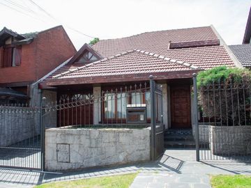 VENTA CASA 5 AMBIENTES COLINAS DE PERALTA RAMOS
