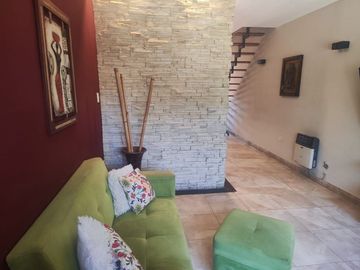 Casa 4 Ambiemtes Lomas de Zamora Quincho Playroom