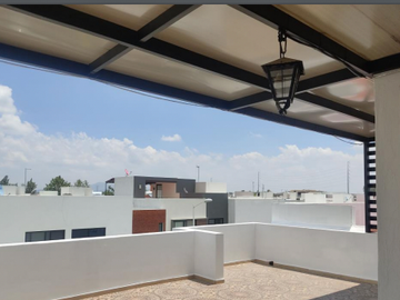 SE RENTA CASA EN EL CAMPESTRE EN COTO SENECA A 5 MIN DEL TECNOLOGY PARK