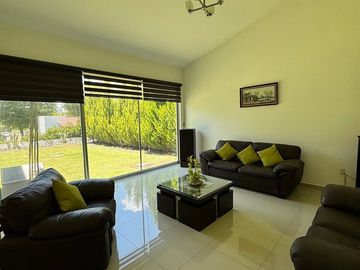 CASA RENTA EN EL CAMPANARIO