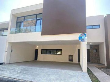 Casa en venta - La Joya Privada residencial, Monterrey NL