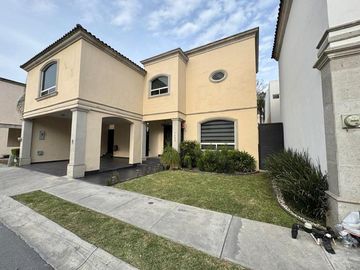 CASA EN VENTA EN MISION CANTERIAS