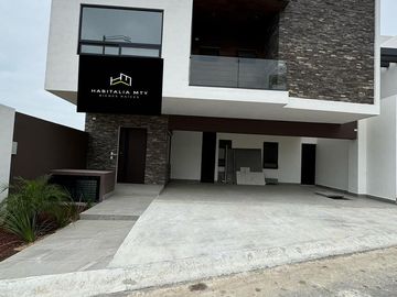 CASA EN VENTA EN BOSQUES DE LAS MISIONES
