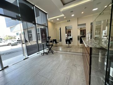 Local en  Renta en Quadra Towers - La Rioja