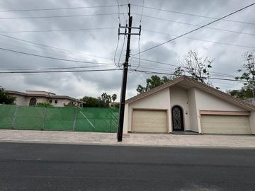 PROPIEDAD EN VENTA EN LA DEL VALLE
