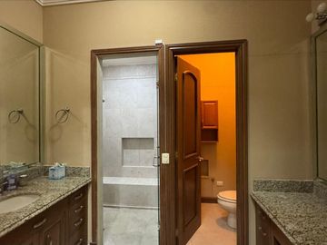 PROPIEDAD EN VENTA EN LA DEL VALLE