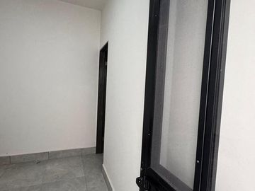 CASA EN VENTA EN AMORADA CARRETERA NACIONAL