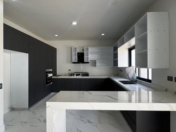 CASA EN VENTA EN AMORADA CARRETERA NACIONAL