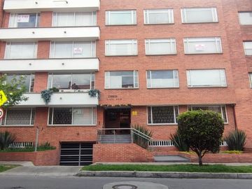 Apartamento en venta de 3 habitaciones en Bogotá, Santa Bárbara.