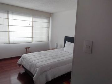 Apartamento en venta de 3 habitaciones en Bogotá, Santa Bárbara.