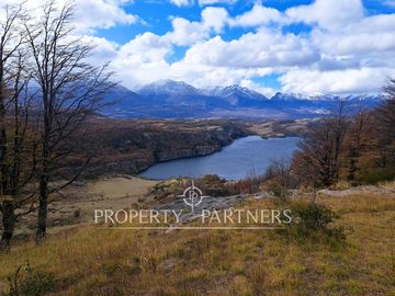 Patagonia, hermosos campos colindantes con espectaculares vistas a Cerro Castillo