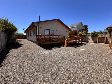Algarrobo, Linda Casa en Exclusivo Condominio. Oportunidad