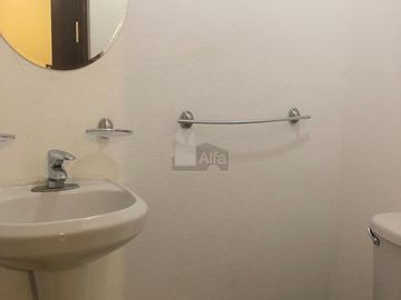 Excelente casa en renta en Puerta Real, Corregidora, Querétaro. DISPONIBLE EL AGOSTO 15