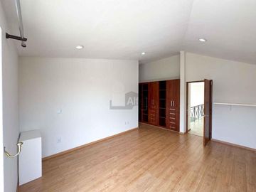 Casa en Venta en Bosques de las Fuentes Calimaya | $4,780,000