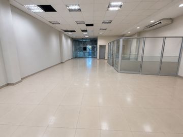 Local en Mart.-Santa Fe/Fleming