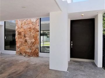 Casa de 1 Nivel con Alberca en Venta o Renta | La Rejoyada, Mérida, Yucatán