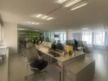 Renta Oficina Del Valle | 120 m2 | Amueblada