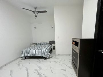 CASA EN VENTA CON VISTA A LA CIUDAD DE ENSENADA