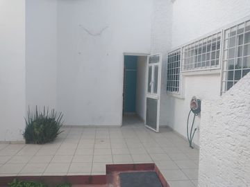 Bodega en renta cerca de Av. Moctezuma