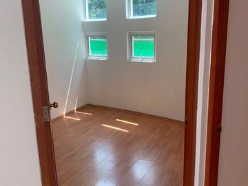 CASA EN CONDOMINIO PRIVADO CON VIGILANCIA Y POTENCIAL EN COYOACÁN