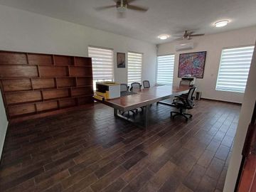 CASA EN VENTA EN MERIDA F-210, 2 REC. EN CLUB DE GOLF LA CEIBA $10,000,000