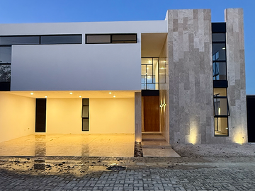 Casa en Venta en Temozon Norte Merida Privada Soluna
