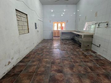LOCAL EN RENTA EN ESQUINA,IDEAL PARA RESTAURANTE O CAFETERIA, EN SAN PEDRO UXMAL