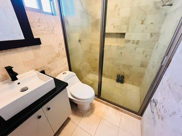 Casa en Venta en Veracruz Fracc. Lomas del Sol con Alberca Lado Sombra.