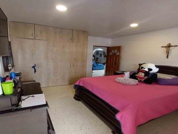 CASA EN VENTA EN LA BAJA LEONORA/MANIZALES