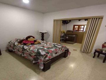 CASA EN VENTA EN LA BAJA LEONORA/MANIZALES