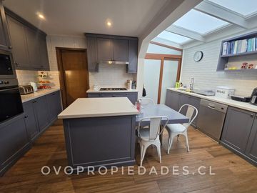 CASA INTERIOR CONDOMINIO TRAPENSES