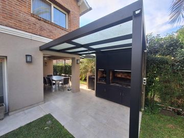 Casa en Venta en Exaltación de la Cruz 5 Ambientes, Indio Cua Golf Club.