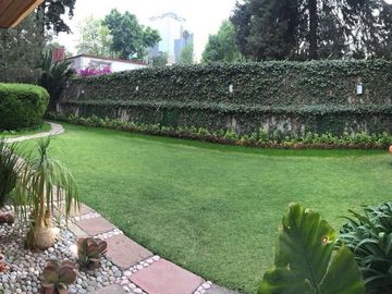 CASA EN VENTA CON JARDIN EN GUADALUPE INN