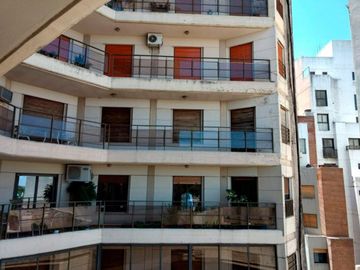 VENTA| Departamento 3 Dormitorios con COCHERA en Nueva Córdoba - TAP8517969