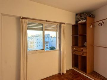Alquiler Dos Ambientes con Balcon Frances y Luminoso - Recoleta